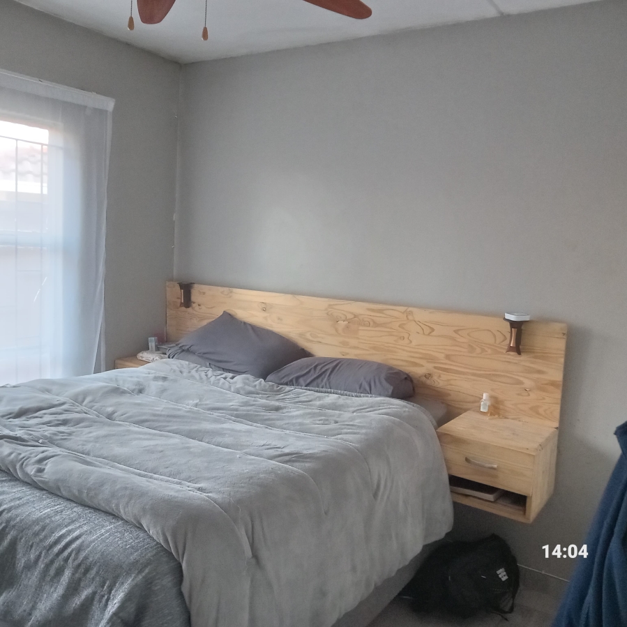 2 Bedroom Property for Sale in Geelhoutpark North West
